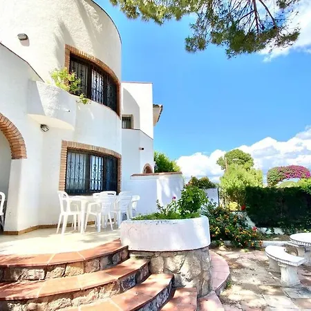 Casa De Mont-roig Delante De La Playa *